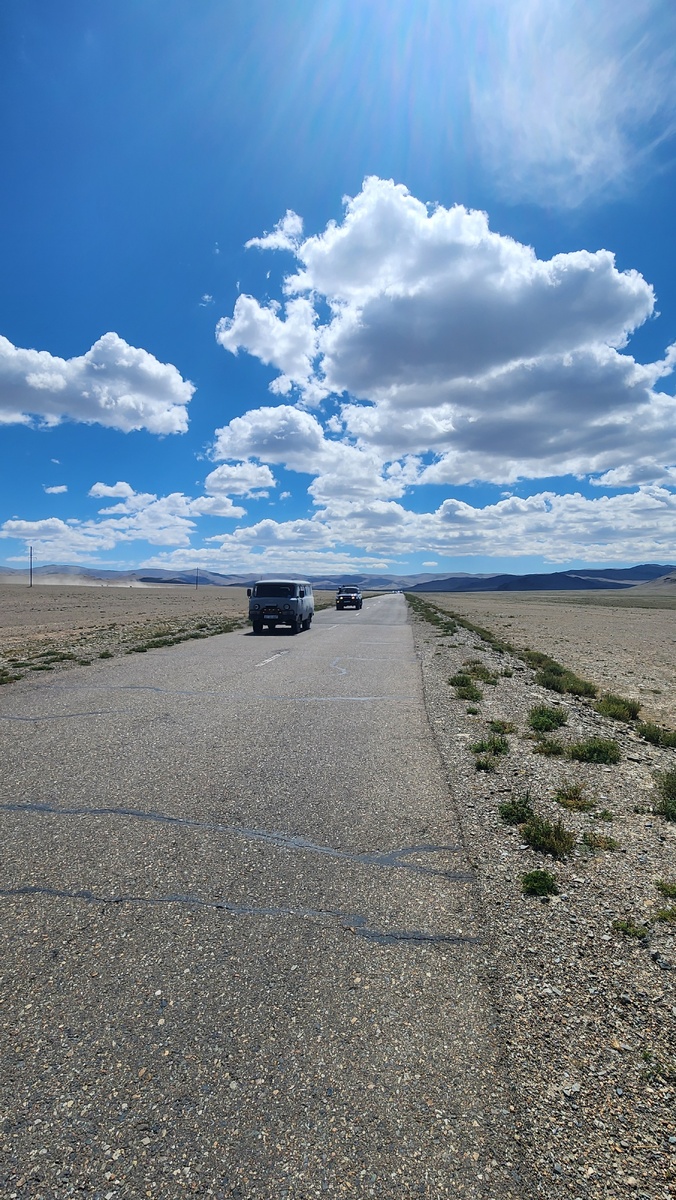 Почему я выбрала ехать на буханке по Монголии?