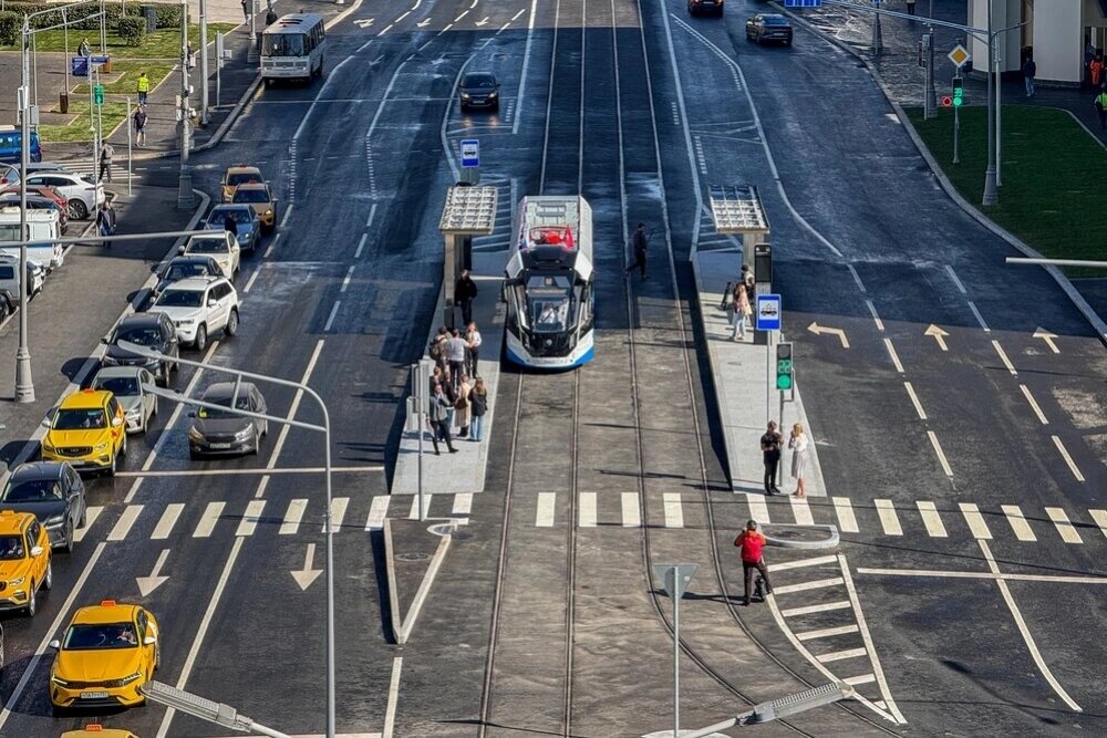    Запущено движение нового маршрута № 90 на первой в России трамвайной линии бесконтактной сети. Фото: Агентство городских новостей «Москва»/ Агентство «Москва»