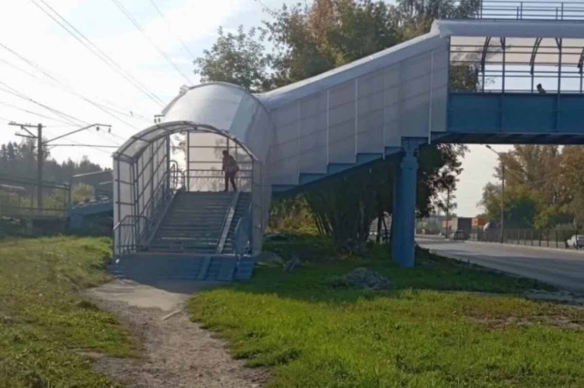    Модернизация трех надземных пешеходных переходов завершается в Новосибирске