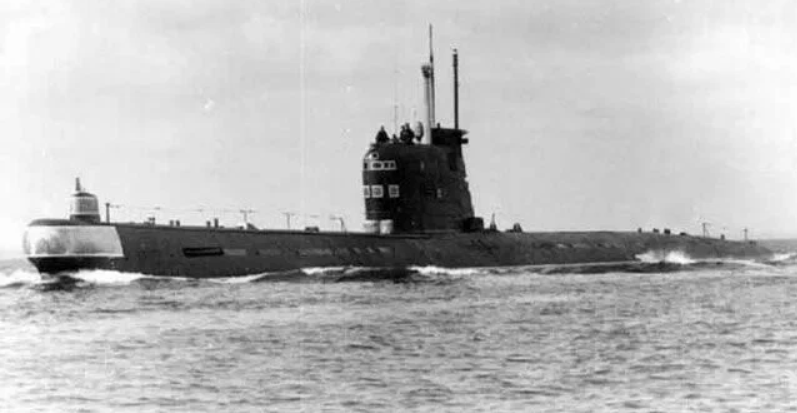 Дизельная большая подводная лодка 641 проекта.  Фото в свободном доступе.