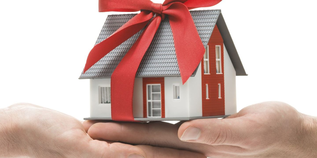 Дарение недвижимости без госпошлины: кого освободят от затрат и что изменит новые правила