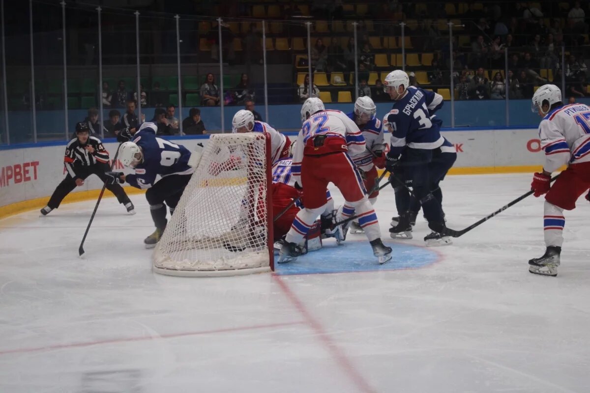    Воронежский «Буран» проиграл новокузнецкому «Металлургу»