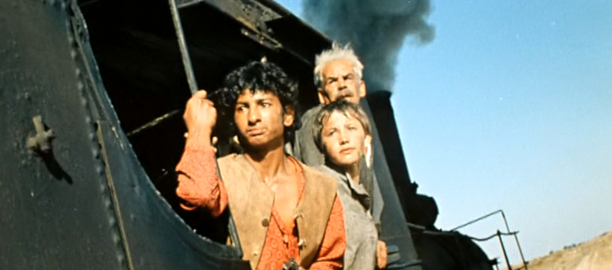 Кадр из кинофильма "Неуловимые мстители", 1966 г., режиссер Эдмонд Кеосаян, сценаристы Сергей Ермолинский, Эдмонд Кеосаян, композитор Борис Мокроусов (скриншот)