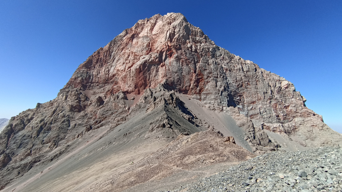 Вид на вершину Чимтарга и перевал Чимтарга