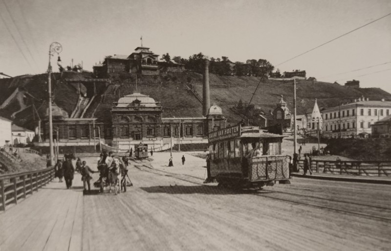 Вид с плашкоутного моста на нижнюю часть Похвалинского съезда.