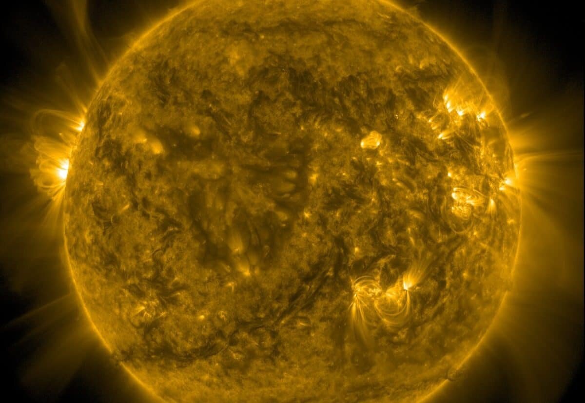    Снимок Солнца, сделанный Обсерваторией солнечной динамики NASA, 9 сентября 2025 год  / © NASA, GSFC, Solar Dynamics Observatory