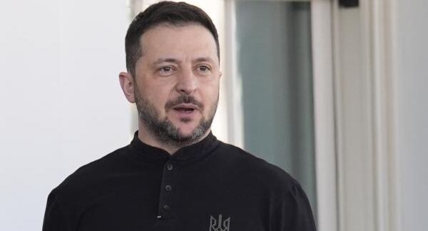 Вечный попрошайка снова протянул руку: Зеленский заикнулся о $120 млрд в год для Украины
