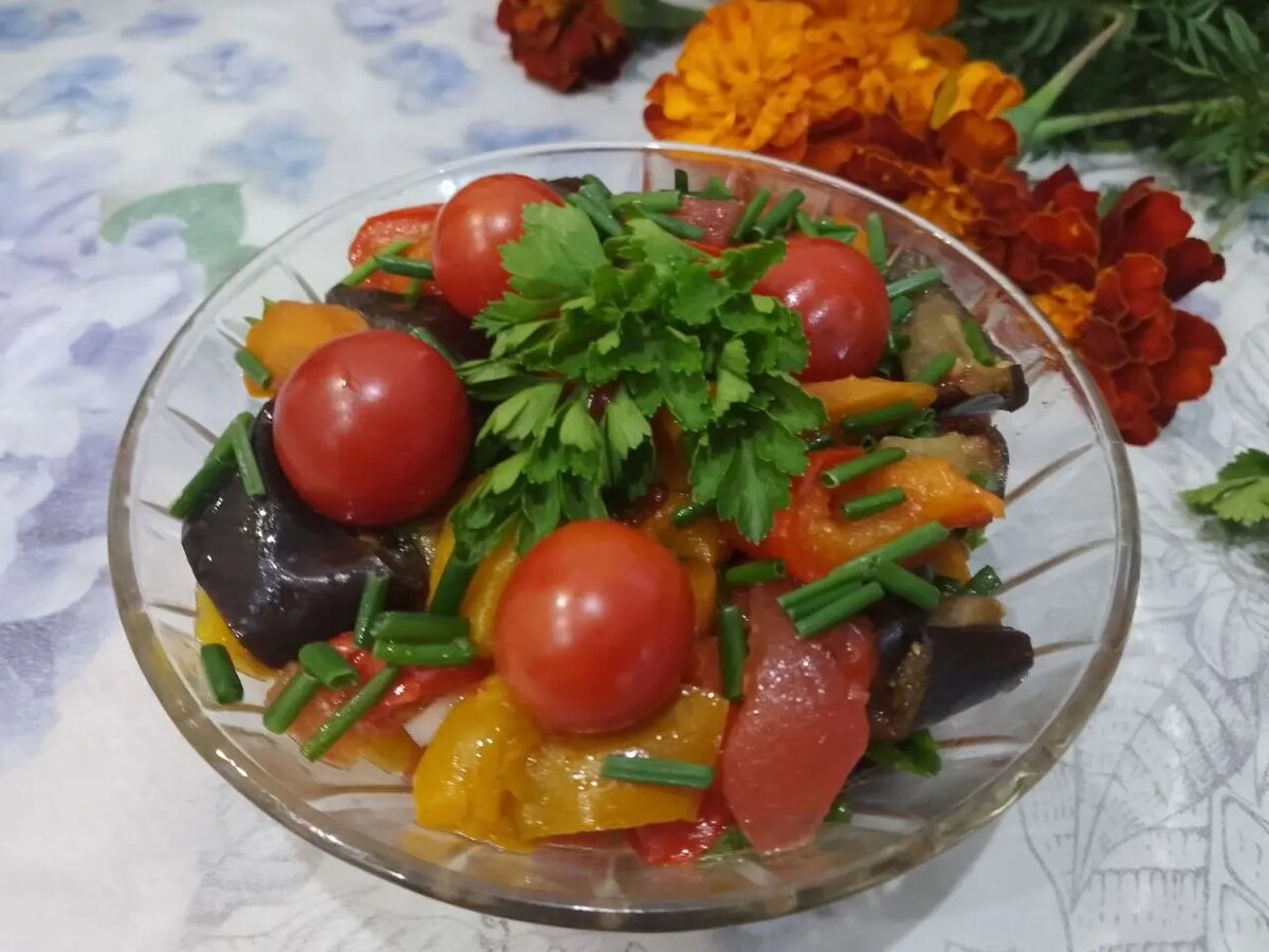 Салат из запеченных овощей
