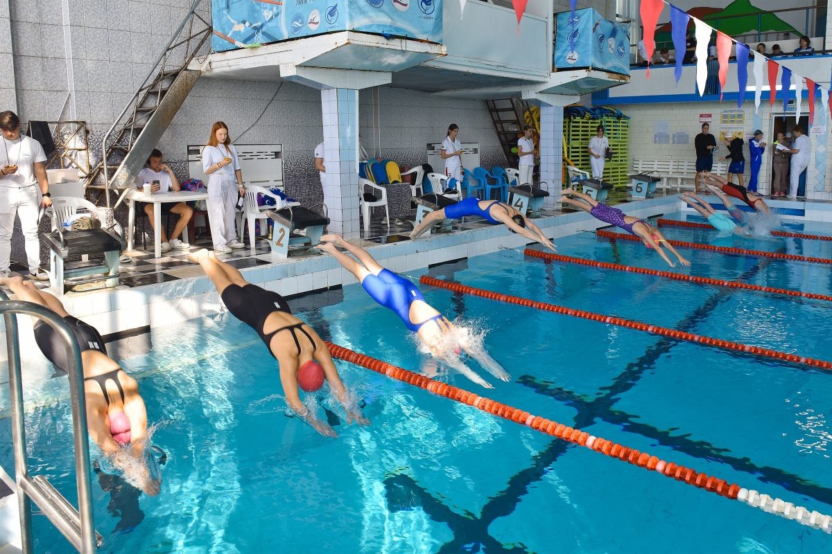    Соревнования под эгидой Федерации плавания Нижегородской области традиционно отличаются большой массовостью