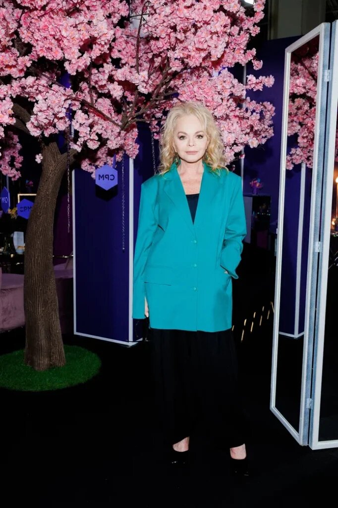    Лариса Долина Pudra