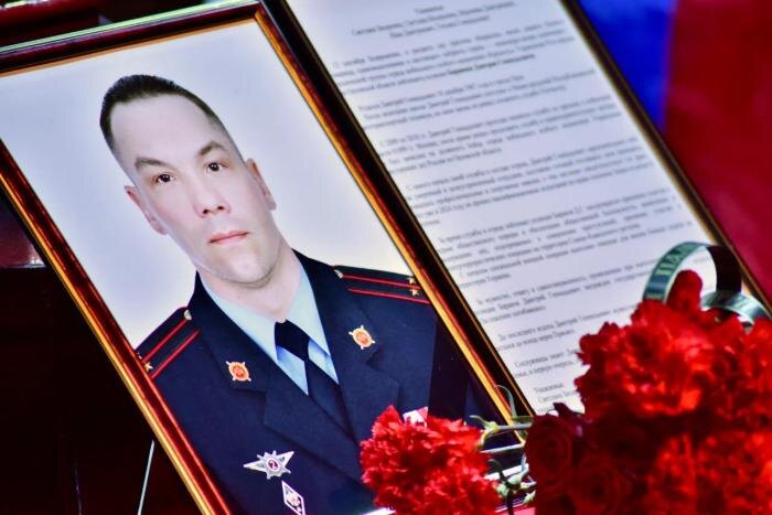 В Орле простились с погибшими при взрыве сотрудниками Росгвардии. Фото © Telegram / Губернатор Клычков