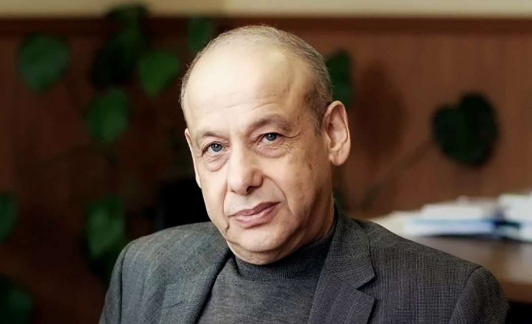 Он поделился со мной пятью основными. Я использую их каждый день и хочу рассказать вам — вдруг кому-то это спасёт голову и жизнь.
