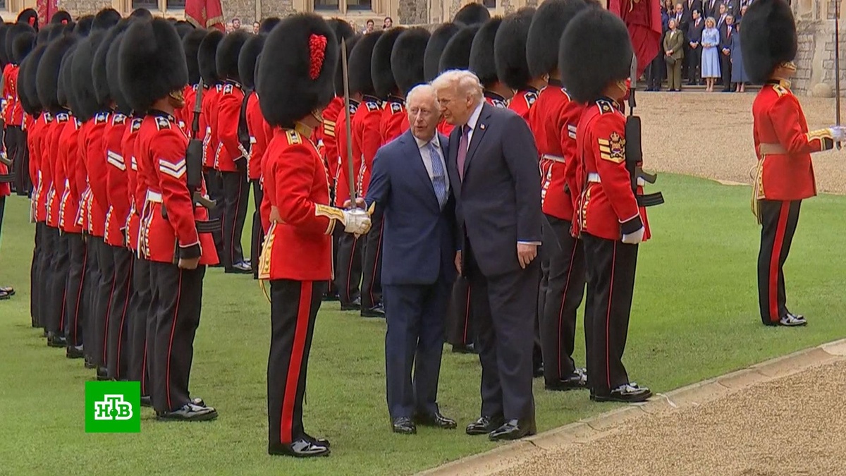    Трамп на королевской карете приехал в Виндзорский замок
