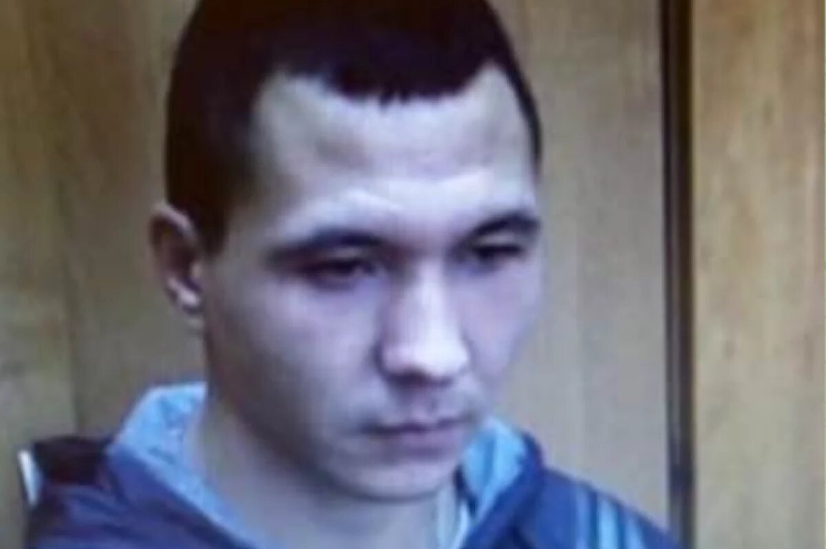    На суде Ужегов плакал, прося о сроке поменьше.