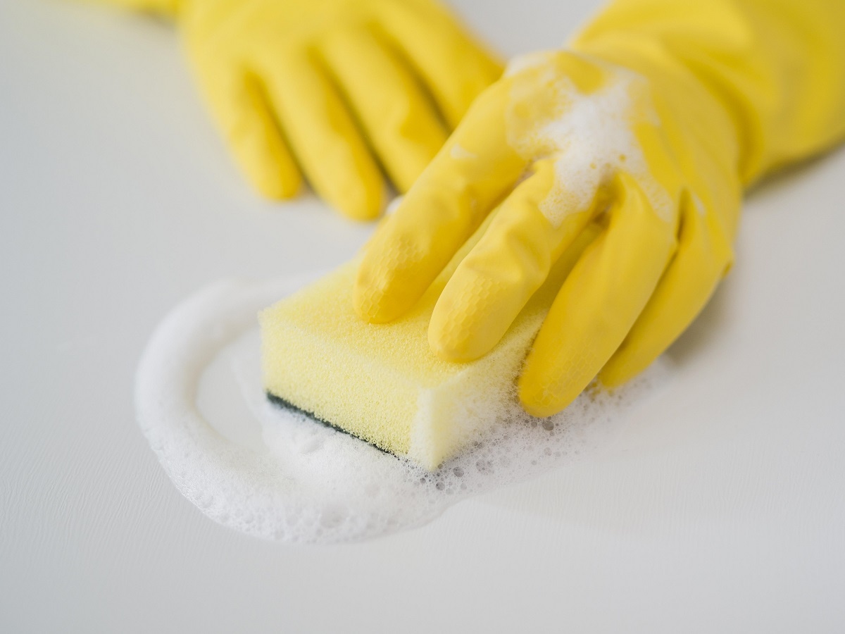    Положила губку в морозилку, результату не нарадуюсь: теперь понимаю почему опытные домохозяйки делают это