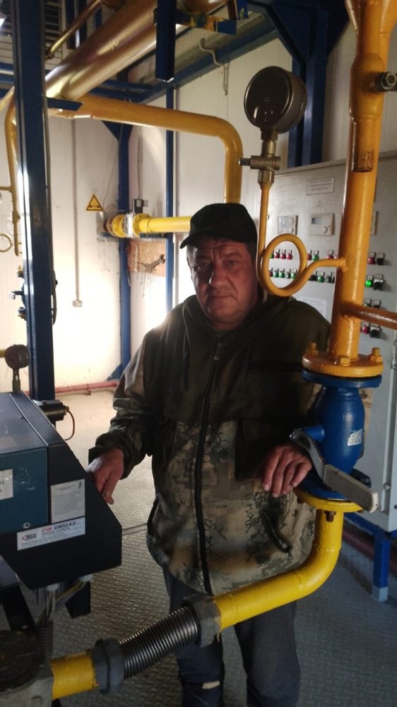    Тепло души отдаю людям…