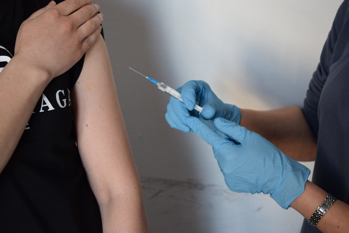 1.	Основной мерой специфической профилактики гриппа является вакцинация.