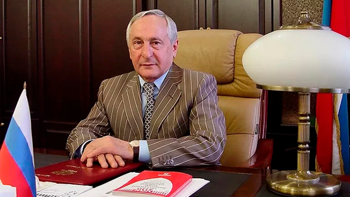    Аслан Трахов - солидный человек, с солидными деньгами. Фото: Верховный суд Республики Адыгея