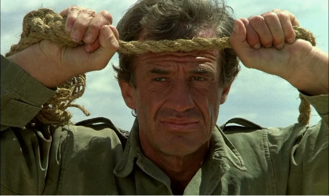 Его 10 лет разыскивала полиция, а он охранял Бельмондо