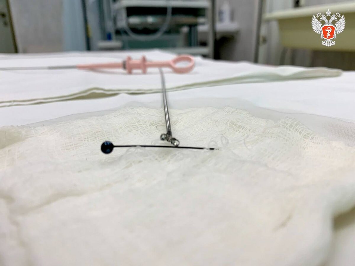 Жена пациента оставила иглу в рюмке с водкой для дезинфекции.  Фото: Центральная городская больница №1 Нижнего Тагила