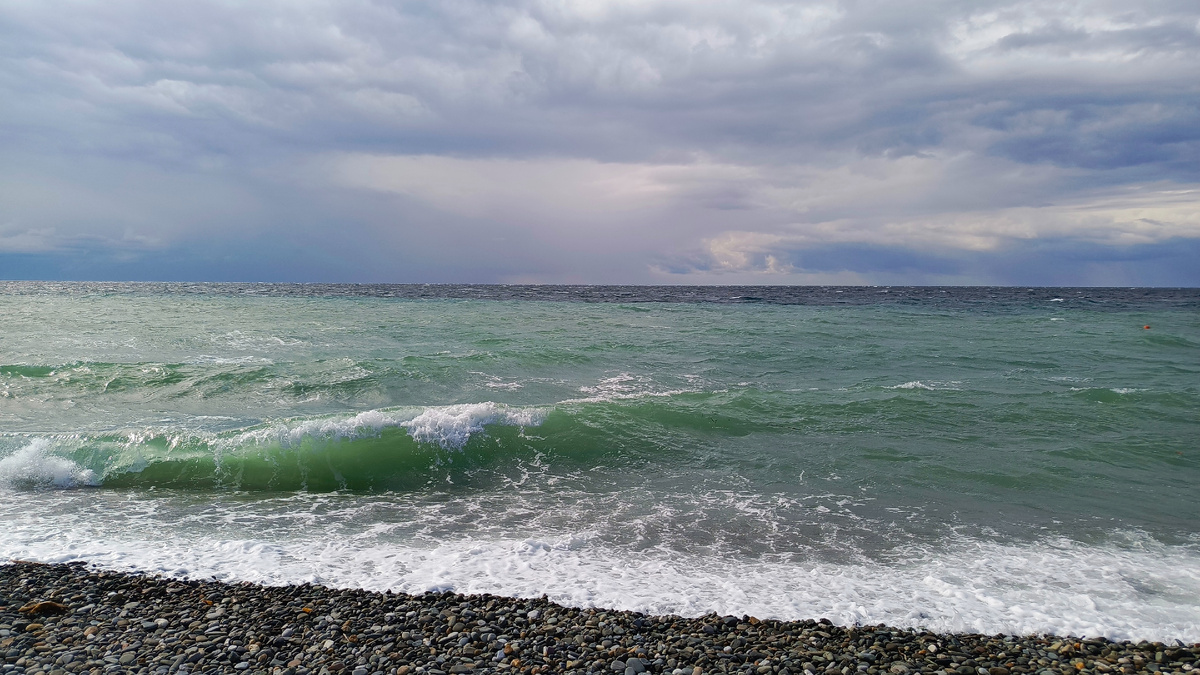 Шторм в Адлере