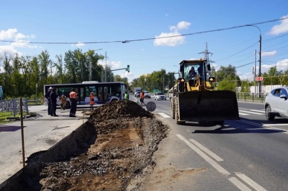    В Самаре делают полосу разгона при выезде с улицы Тихомирова на Народную