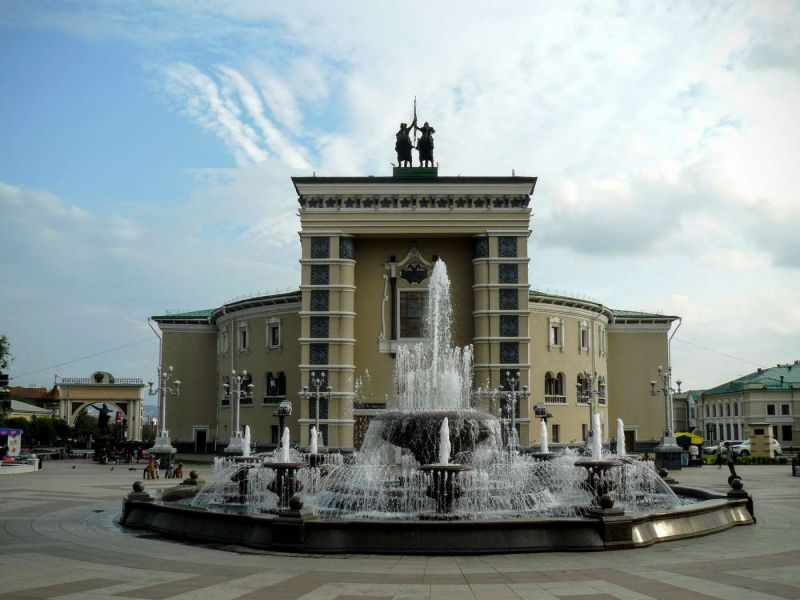 Театр Оперы и Балета. город Улан-Удэ