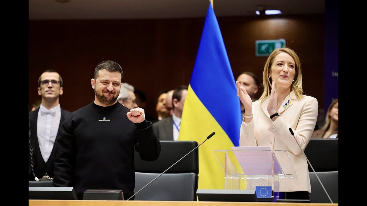    Зеленский рассказал о планах «А» и «Б» для Украины: завершить войну в этом году или найти $120 млрд