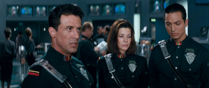 Кадр из фильма "Разрушитель" (1993)