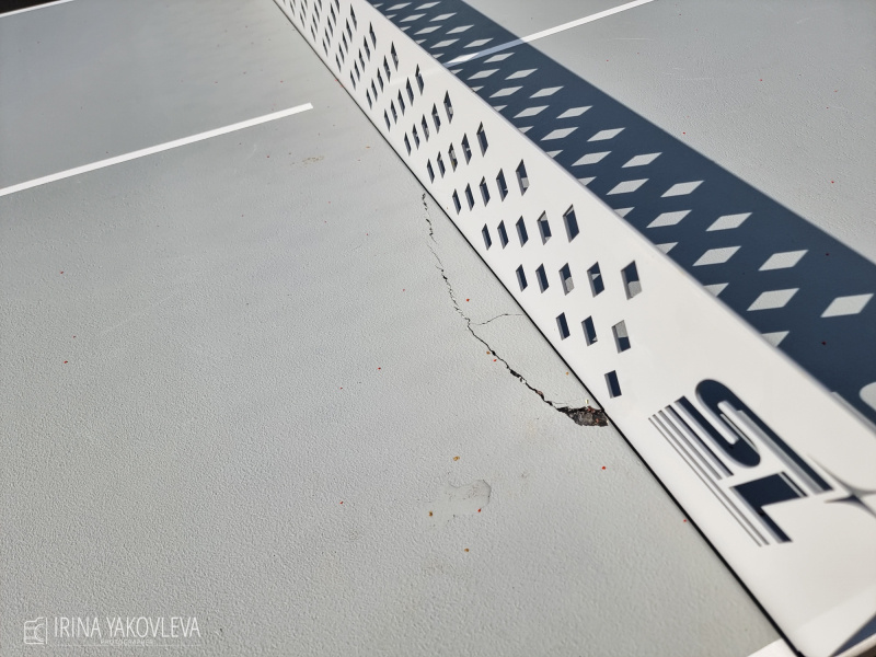    Теннисный стол дал трещину в благоустроенном сквере на окраине ПетрозаводскаИрина Яковлева