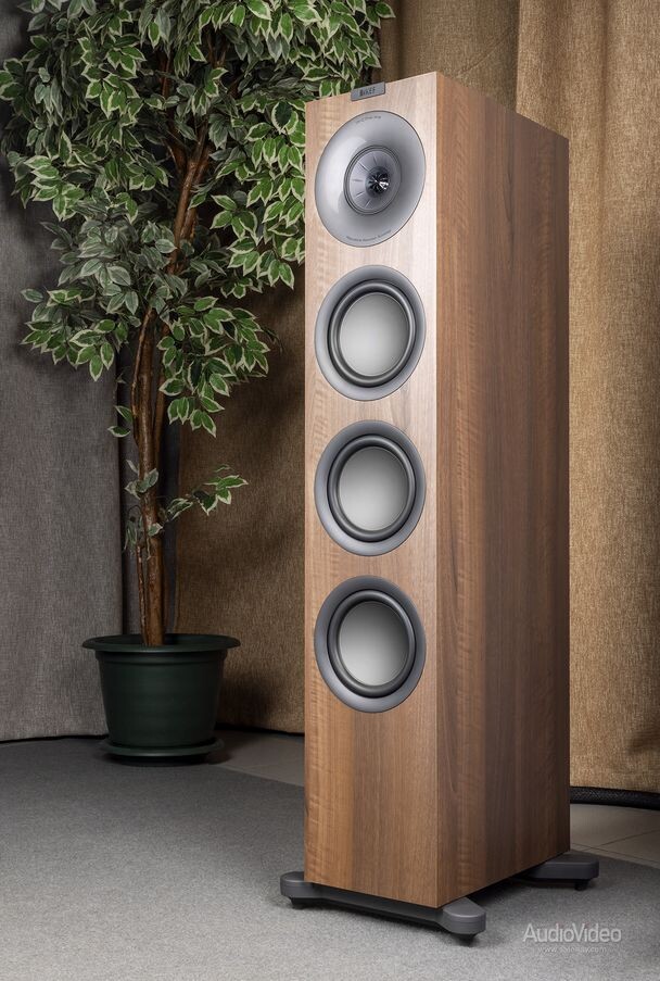 Автор: Николай ЕФРЕМОВ