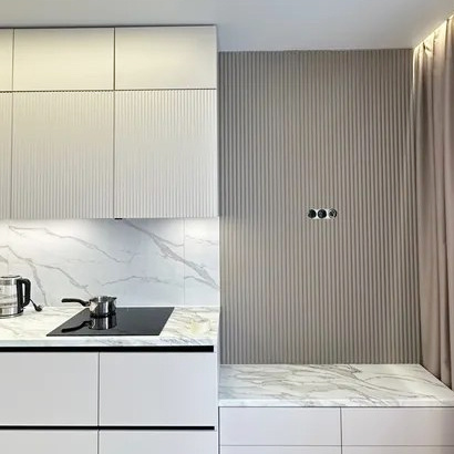 Технология нанесения: волнообразный слой клея для равномерной фиксации