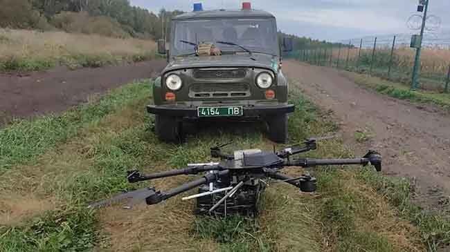 11 сентября лидские пограничники в Ивьевском районе Гродненской области обнаружили и изъяли два самодельных БПЛА