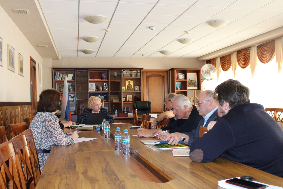 Во время обсуждения проблем