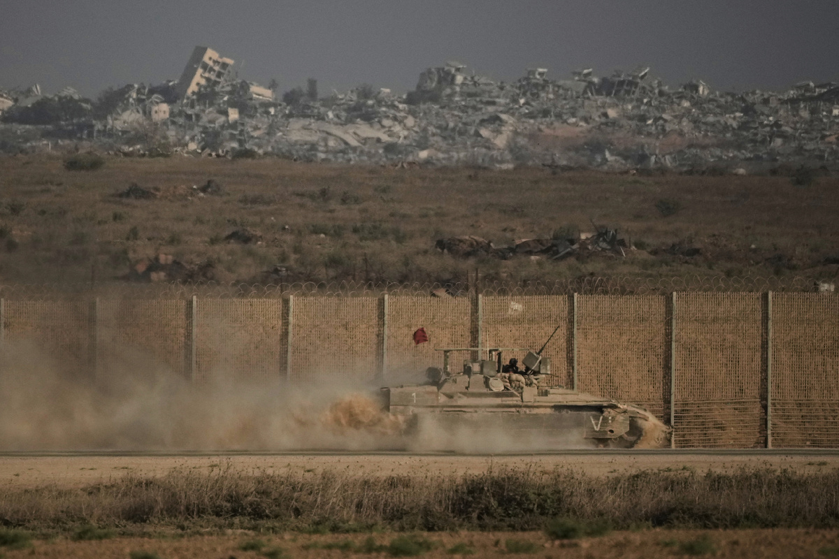 © AP Photo / Leo Correa