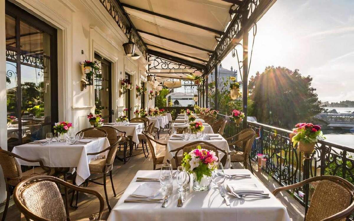    Курские и орловские рестораны вновь остались вне лонг-листа премии WHERETOEAT Иллюстрация сгенерирована нейросетью Kandinsky