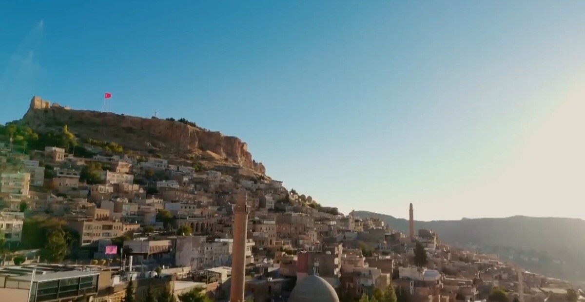 Кадр из 29 серии "Далекий город"