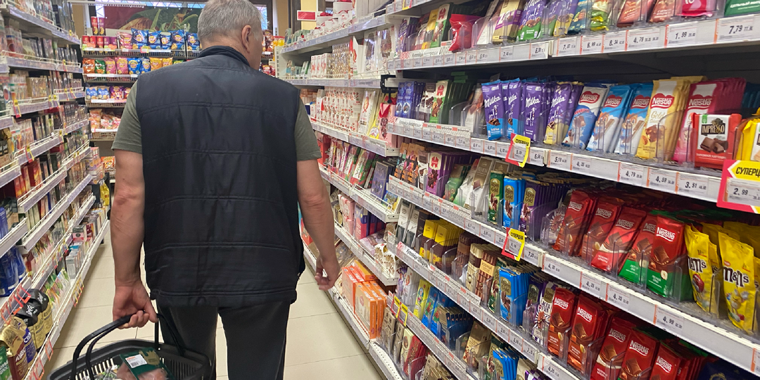 Какая в Беларуси средняя пенсия и что на нее можно купить?