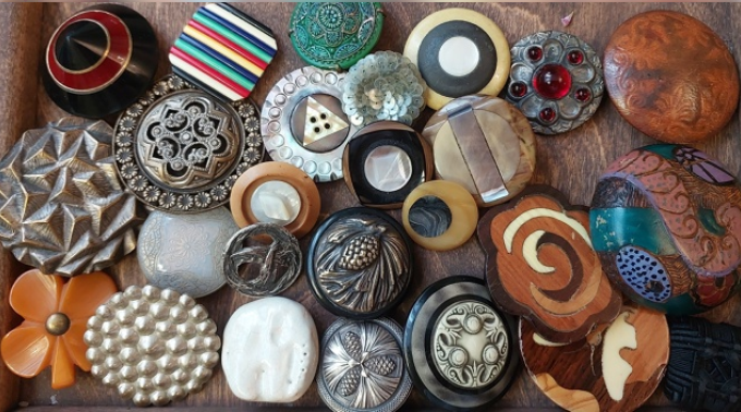 См. https://vk.com/buttonsmuseum