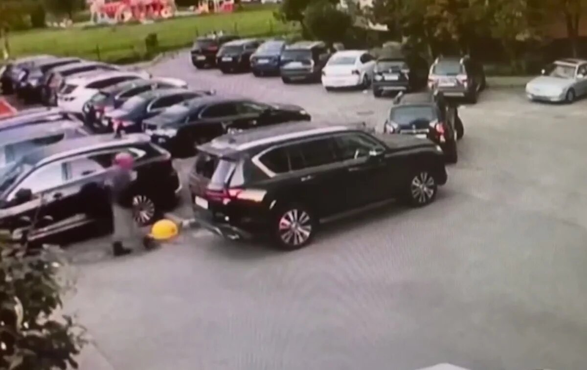    «Бабушка» с бомбой.