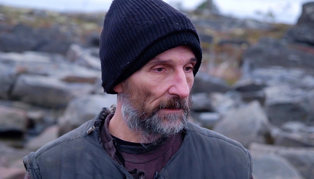 Актёр и музыкант Пётр Мамонов в роли отца Анатолия в вильме «Остров» (2006 г., режиссёр П. Лунгин).