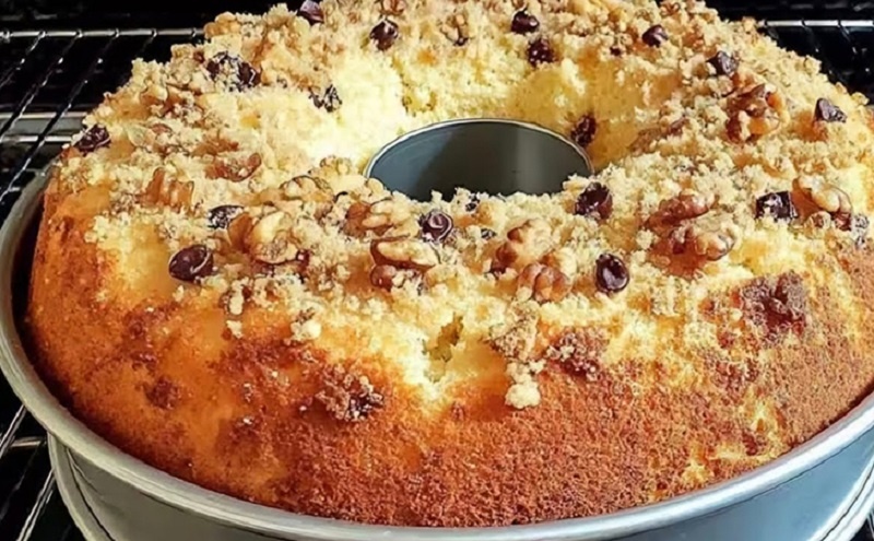 Деревенский пирог из двух яиц: простой рецепт для домашнего уюта