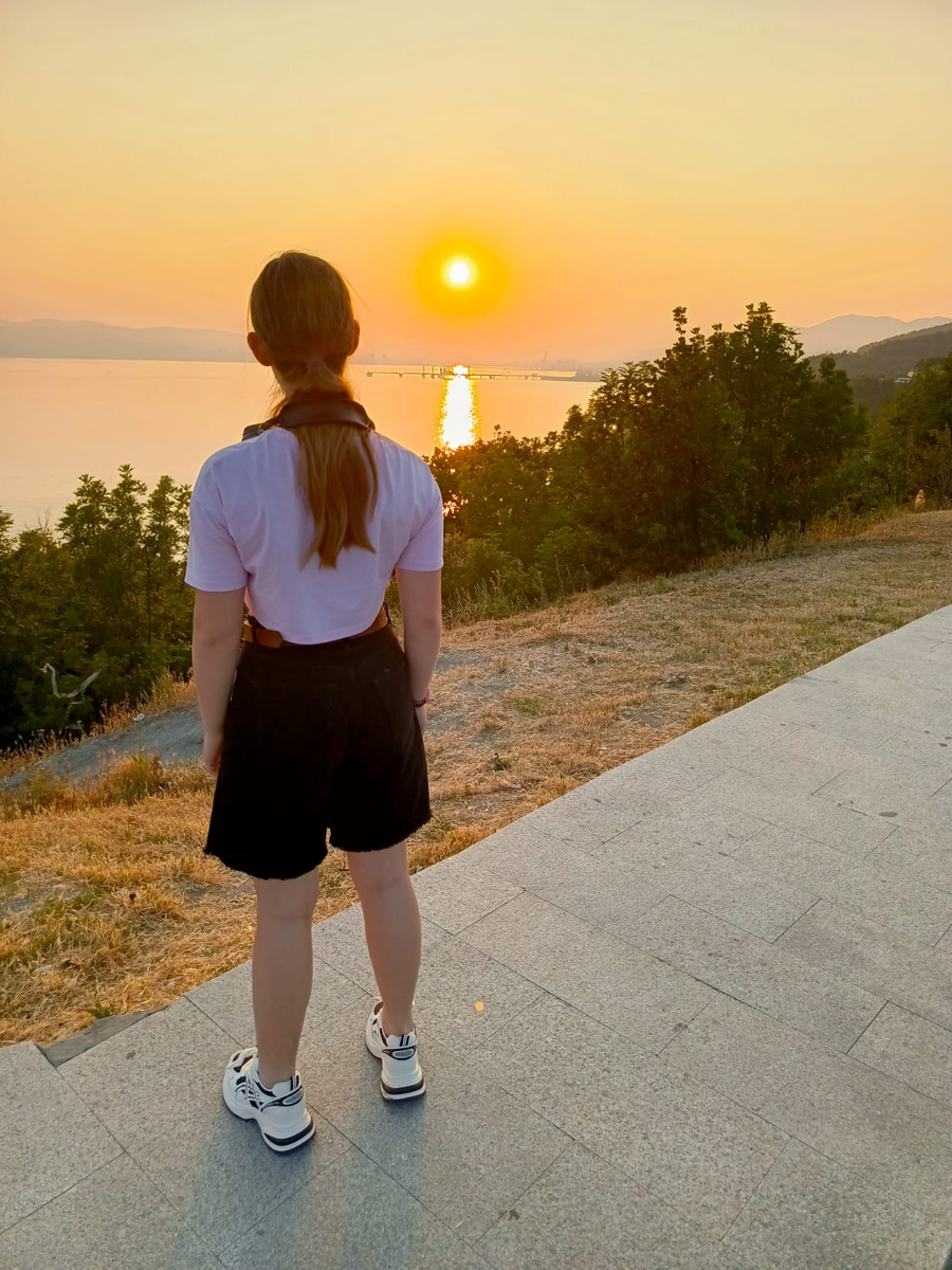 На горизонте - Новороссийск. Конфетка. Скучаю по ней(((