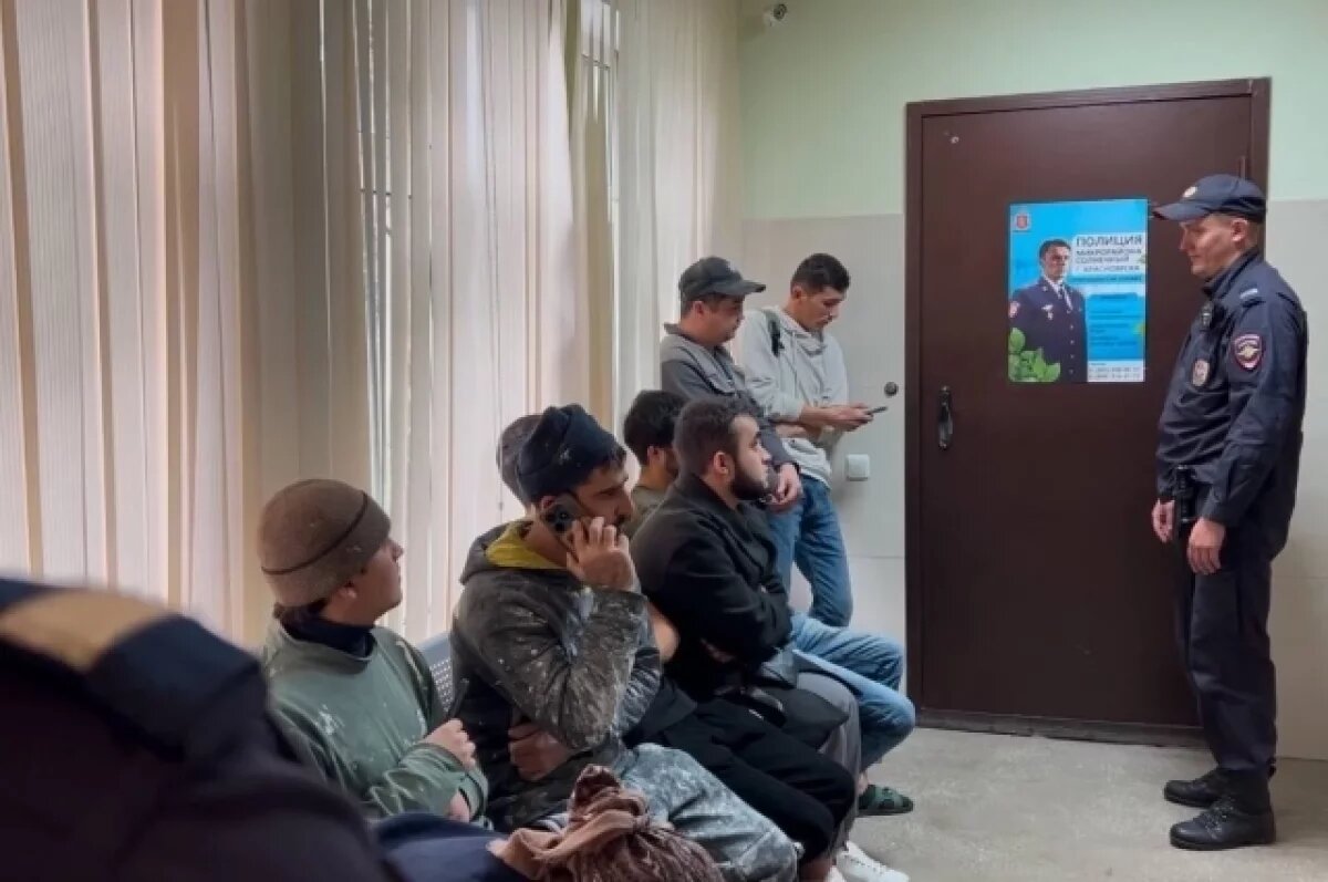    В Красноярске полицейские устроили масштабную проверку мигрантов