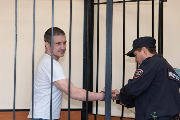    За год в СИЗО Игорь Мостов сильно изменился Ирина Егорова