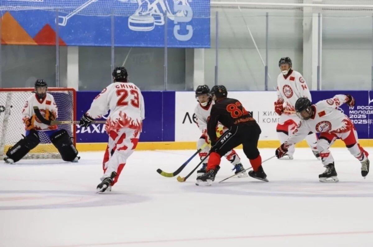    Изюминкой турнира стал приезд команды из КНР.