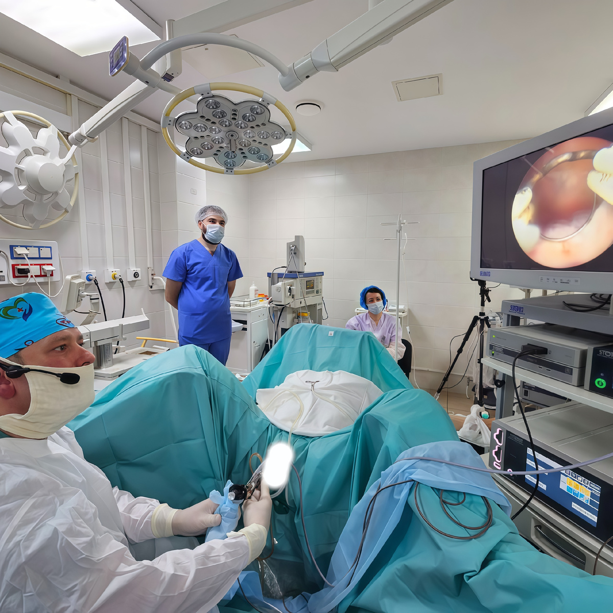 Заведующий хирургическим стационаром СККДЦ, хирург-уролог Евгений Николаевич Болгов.