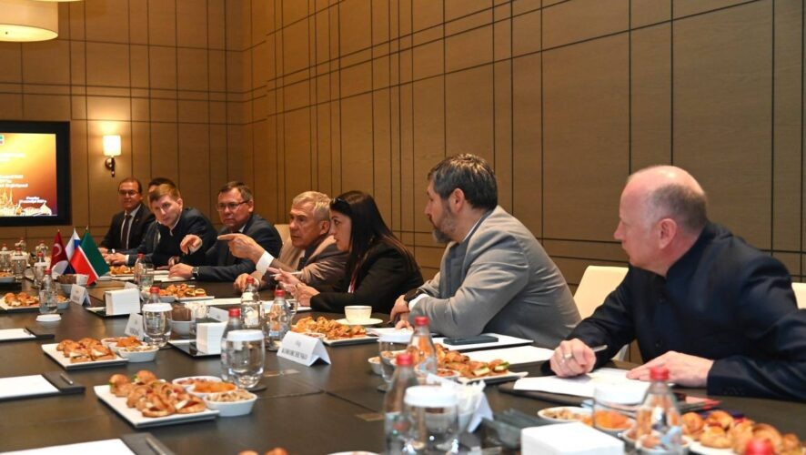    Фото: пресс-служба раиса РТ