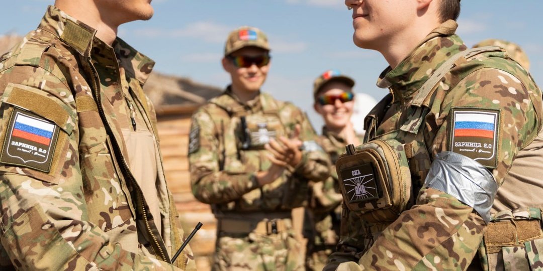 В чём сила, боец? В дружбе