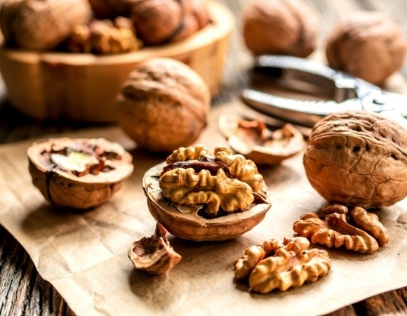 Съедайте горсть грецких орехов в это время: ученые обещают удвоенный эффект